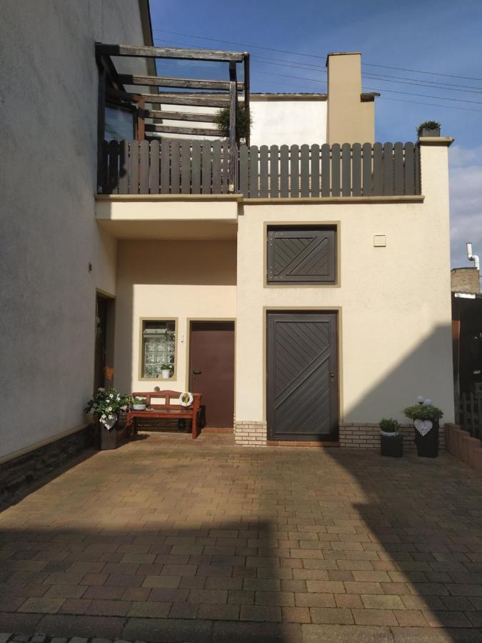 Treis Holiday home Neef